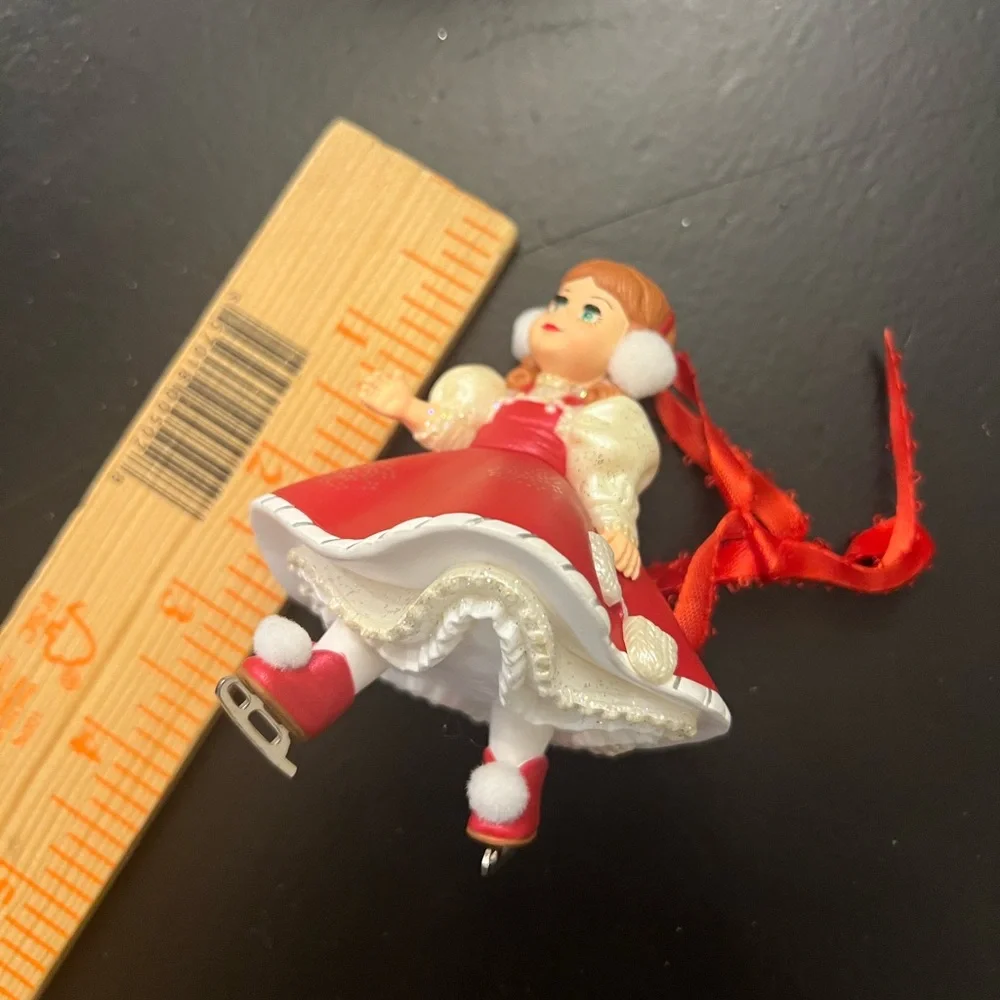 Hallmark Ornament Christmas Madame Alexander Holiday Snowflake Skater‎ 2003